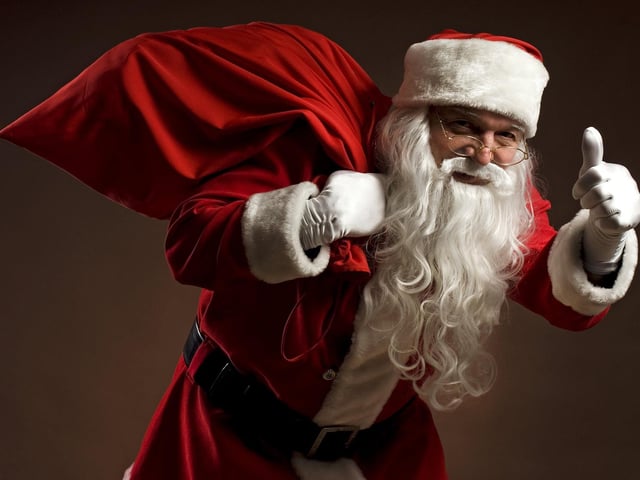 Excitement is building as we head towards Christmas, so why not take the little ones to meet Santa in his magical grotto at Mansfield's Four Seasons Shopping Centre? Pre-booking is required (for up to four children at a time), but he is there every day until Christmas Eve.