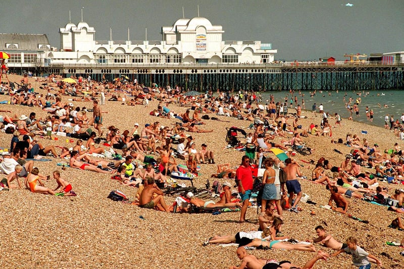 A packed Southsea beach in 1999. Picture: The News Portsmouth 993673