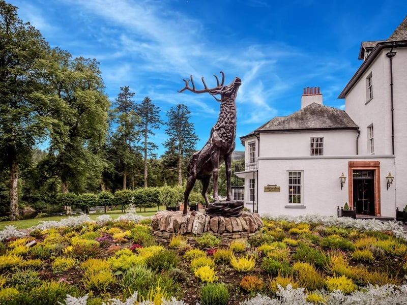 The woods around the Dunkeld House Hotel doubled as the North Carolina wilderness where Jamie, Claire and Young Ian set off in search of Roger when he was sold to the Mohawk in season four.