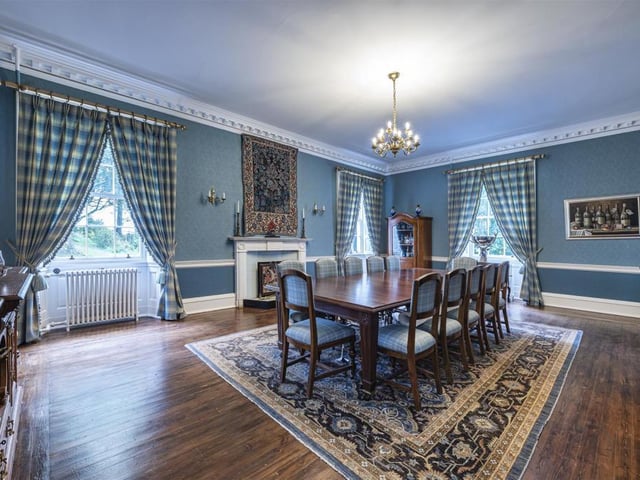 Dining room.