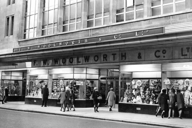 What could be better than a trip to Woolworths and here it is in King Street in 1968.