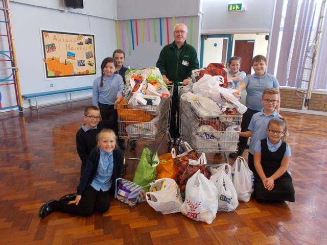 Shaw Wood Academy in Armthorpe donated food to Doncaster Foodbank after its harvest festival in 2017
