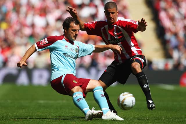Robbie Blake of Burnley is closed down by Kyle Walker of Sheffield United (Photo by Jamie McDonald/Getty Images)