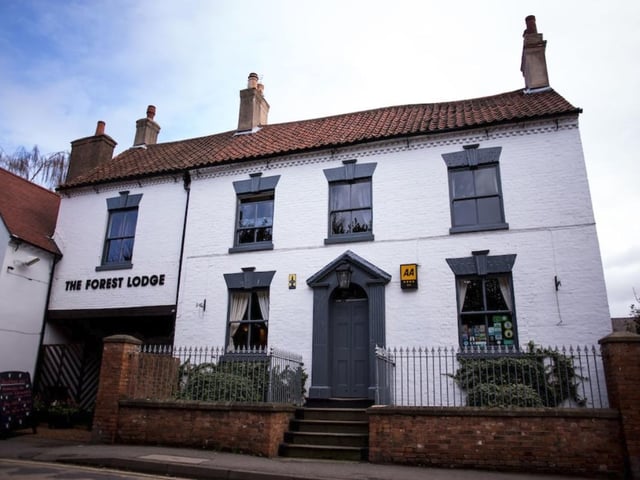 Based in Unit 4 2 Church Street, Edwinstowe, Forest Lodge Hotel has a rating of 4.5 from 360 reviews.