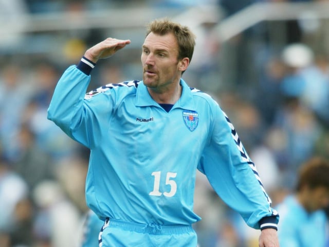 After more than 120 appearances for Hibs, Tweed moved to Greece. The spell could be best described as ill-fated. After time back playing in Scotland Tweed was on the move again, joining Duisburg where he enjoyed a much better period than his previous European sojourn. His next move was to Japan where he stayed for two years before returning to Scotland.