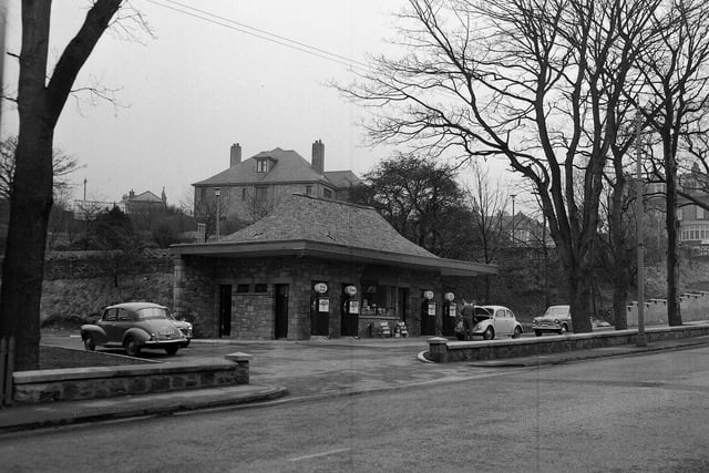 The Braidburn Garage, at Comiston Road, shortly after it was opened in March 1963 by owner W.H.Hunter.