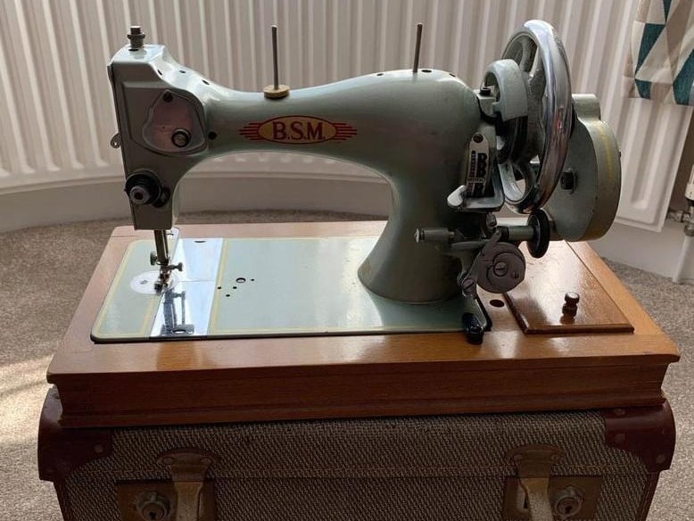 This vintage sewing machine is currently up for grabs on Buy and Sell in Portsmouth UK on Facebook. This beautiful machine is in perfect condition and is being sold for £100.