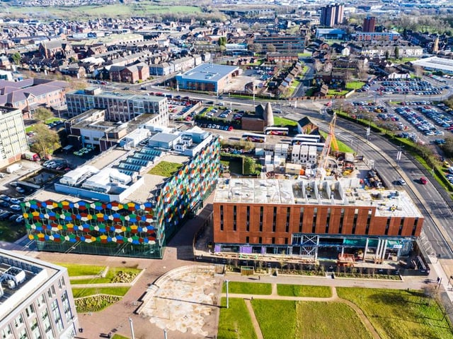 Stoke-on-Trent has an average living cost of £607.83, 444 restaurants and 10.06 crimes per 1,000 people, giving Stoke-on-Trent an overall score of 6.0