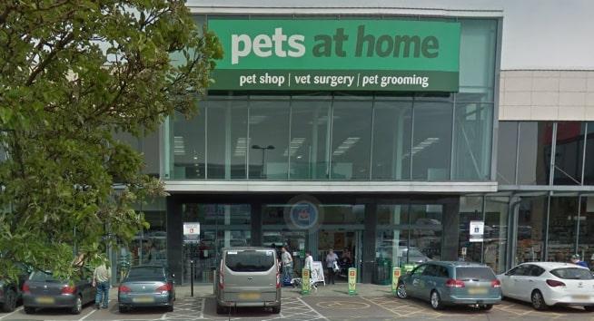The Pets at Home store on Kilner Way Retail Park, Wadsley Bridge offers a Groom Room, as do the firm's other local stores
