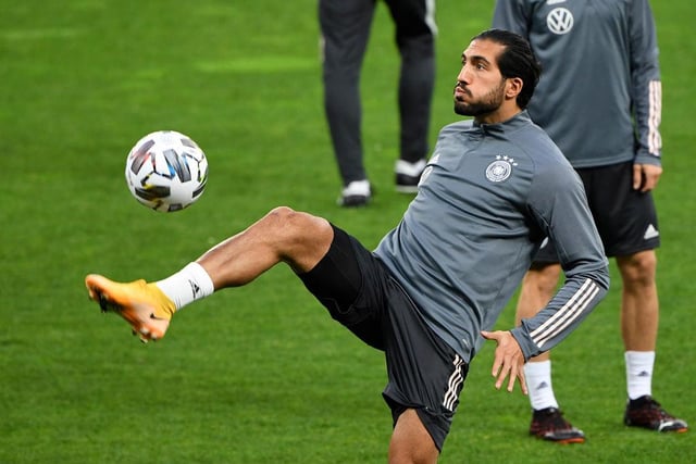Tottenham Hotspur are the club most interested in Juventus midfielder Sami Khedira, though Manchester United, West Ham and Everton also hold an interest. (Tuttomercatoweb)