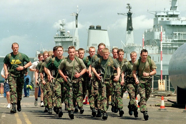 Royal Marines from HMS Fearless take part in the Round the Basin Run, organised by FSL at the Dockyard.
Picture: Luke MacGregor 012979_Race