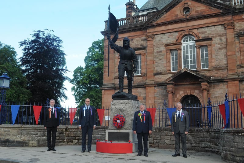 Members of the Ex-Standard Bearers Association at the Fletcher statue.