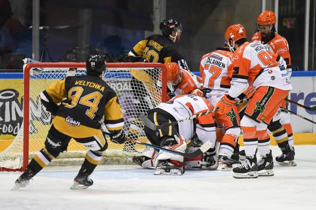 Sheffield Steelers' defensive scrum against Nottingham Panthers