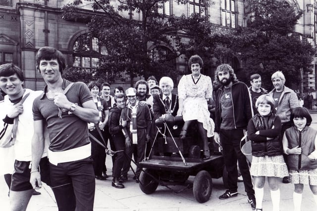 Twelve Sheffield men - The Spartans Charity Group - are sent on their way from Sheffield to Scarborough by the Lord Mayor and Lady Mayoress, Coun and Mrs Bill Owen.  They are pulling an 18th century replica cannon all the way in aid of charity - 4th September 1980