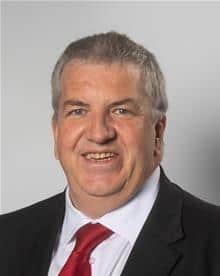 Councillor Brian Lodge has called for a freeze to the Council's recruitment of £100,000 job positions.