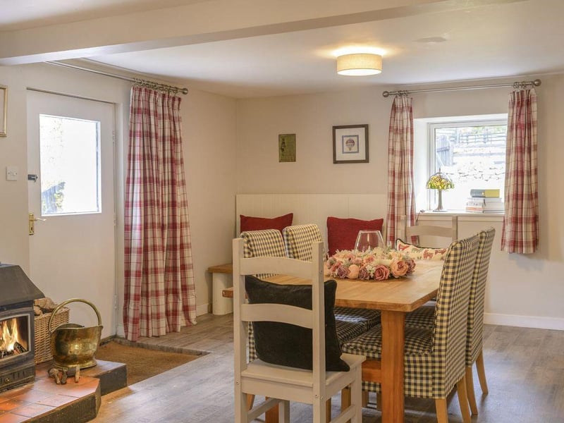 Holiday cottage dining area.