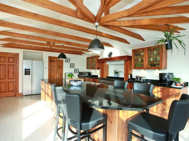 Dining kitchen.
