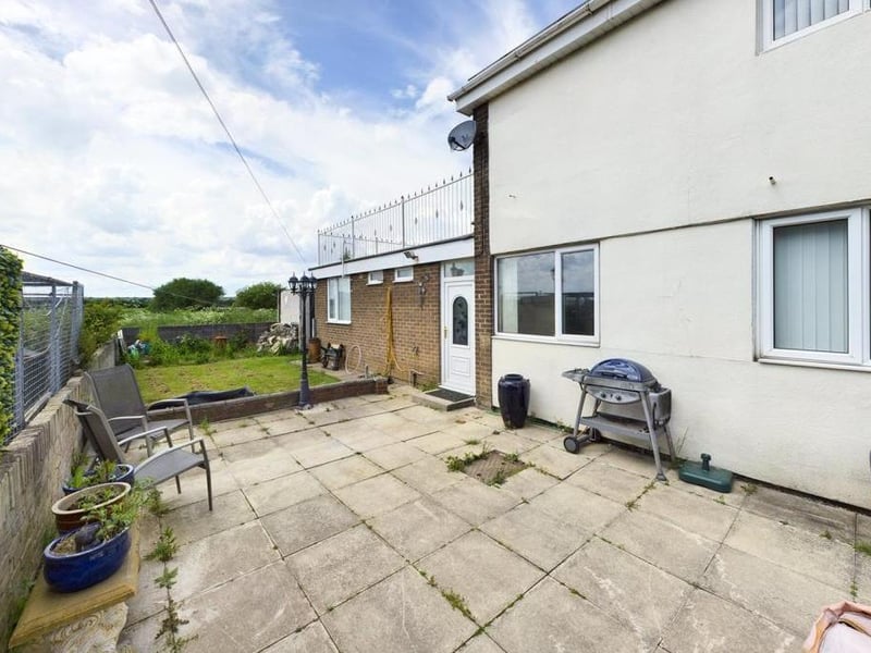 Large rear courtyard