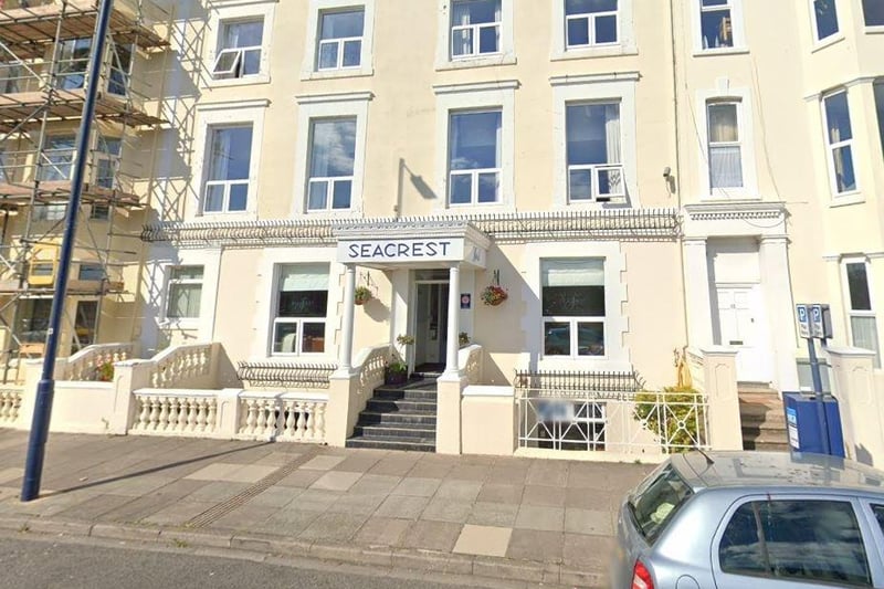 Located in South Parade, this hotel boasts a 4.5 rating from 1,300 reviews