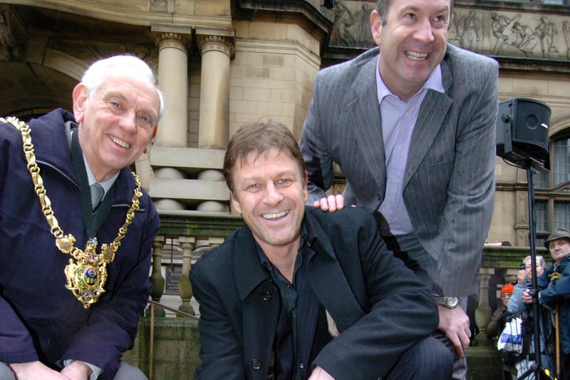 Film star Sean Bean unveils his plaque with Lord Mayor Coun Graham Oxley and Coun Paul Scriven in January  2010