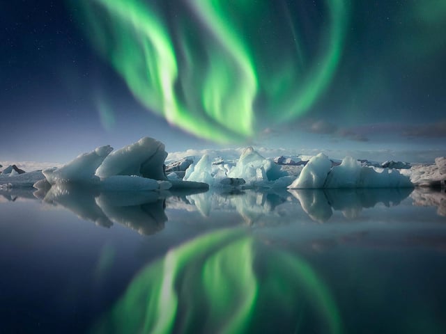 It was late September 2020, and finally, the perfect conditions for the Northern Lights came together; +Kp6 converged with unusually calm weather and the moon illuminating the ice of the most popular glacier lagoon in Iceland.
