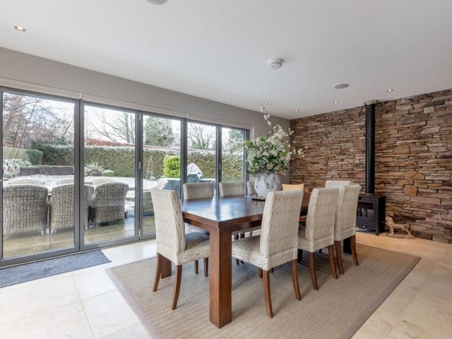 Dining room.