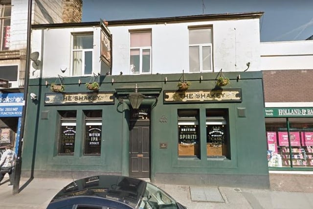 Popular pub in Hillsborough serving beer and wine with outdoor seating. 196 Bradfield Rd, Hillsborough, Sheffield S6 2BY