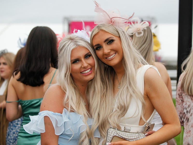 Ragen Oliver and Taylor Kelly from Dalkeith dress for the lovely weather