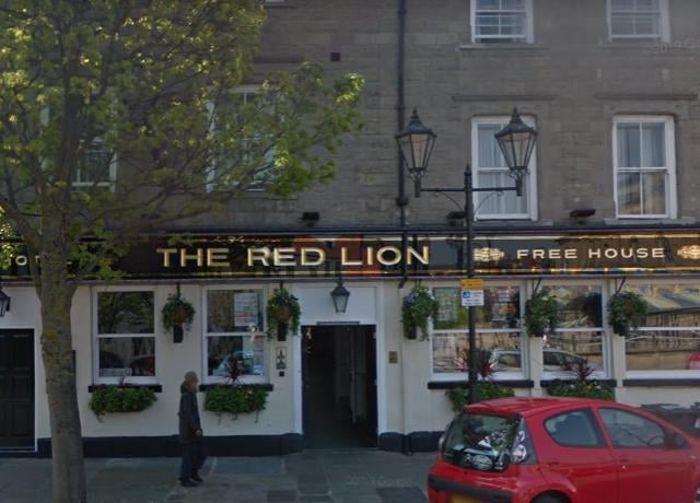 We start this list off with The Red Lion, 37–38 Market Place, Doncaster, South Yorkshire DN1 1NH. They scored a strong rating of 4.