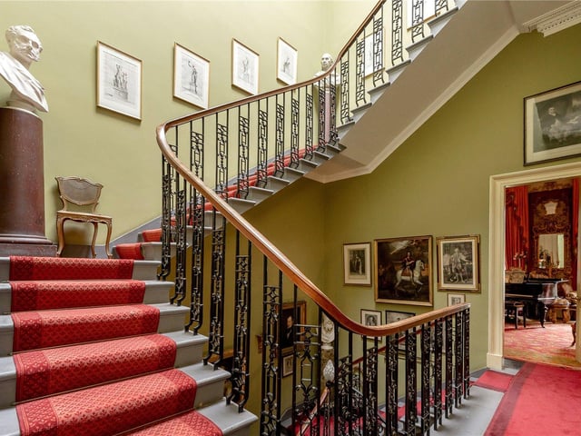 The property is set over ground, first and second floors, with a wonderful south facing dining room and triple windowed drawing room on the first floor