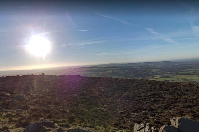 Right at the southern tip of the Pennines are the popular Roaches. You and your dog can walk this route freely and enjoy the gorgeous views from the top of the rocky landscape.