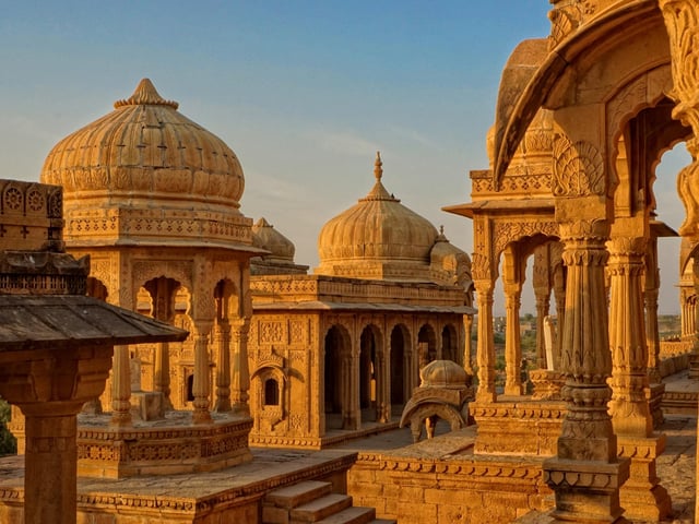 A country with a population of almost 1.4 billion people, India has seen one of the highest world Covid case counts so far with 34.38 million confirmed cases to date.