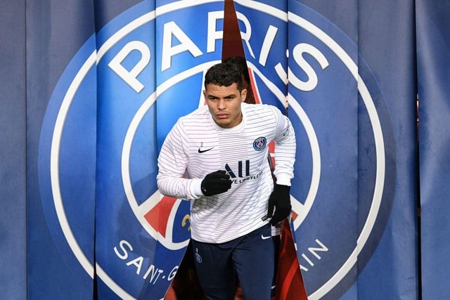 Arsenal boss Mikel Arteta has made contact with free agent Thiago Silva and hopes former teammate David Luiz can persuade him to move to North London. (Le10Sport)