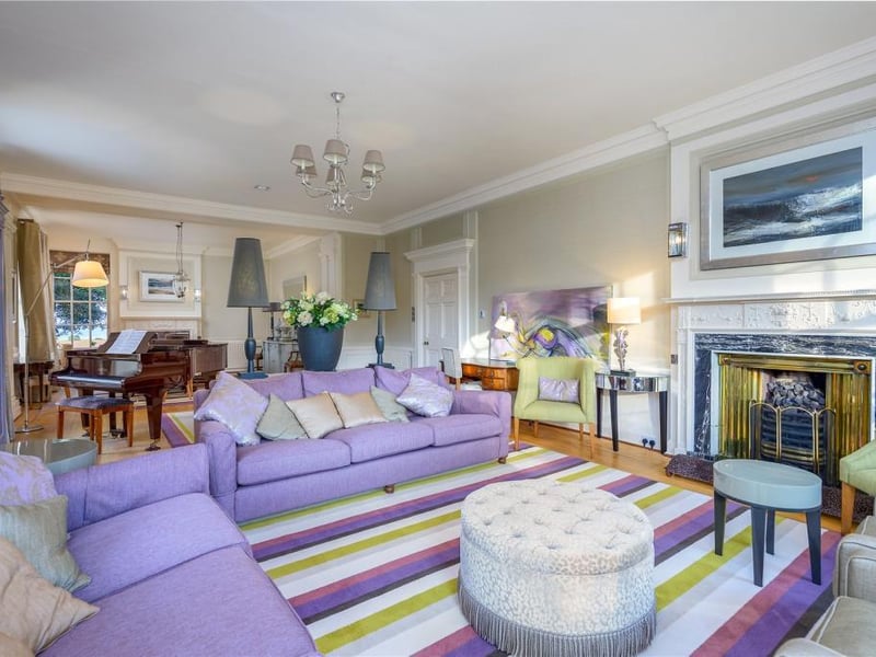 Drawing room.