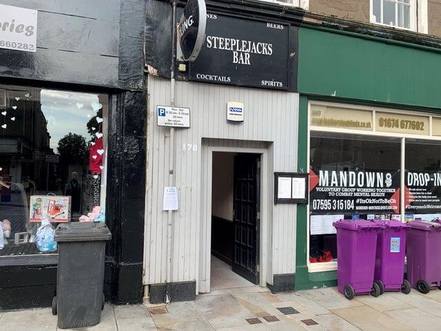 Guide price £150,000
Agent - Cornerstone Business Agents
Well-known venue with strong local following enjoying a prominent, yet hidden trading location at the southern end of the High Street.