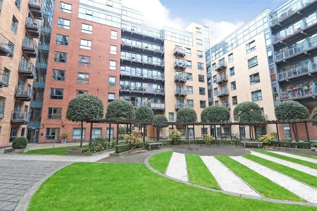 This Fitzwilliam Street penthouse is found right next to the Devonshire Green.