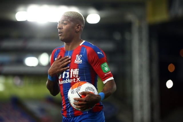 Newcastle United are interested in Crystal Palace full-back Patrick Van Aanholt as there are doubts over whether Danny Rose will sign permanently. (The Sun)