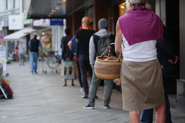 Outside stores, shoppers will have to queue, adhering to social distancing measures (Photo: Shutterstock)
