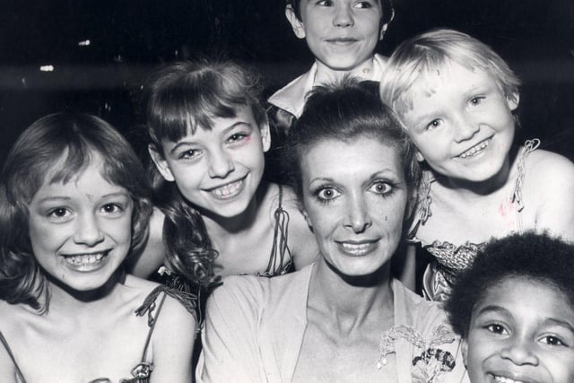 Marti Caine and children rehearsing for a show at Sheffield City Hall in December 1980