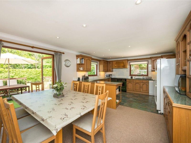 Kitchen / breakfast room.