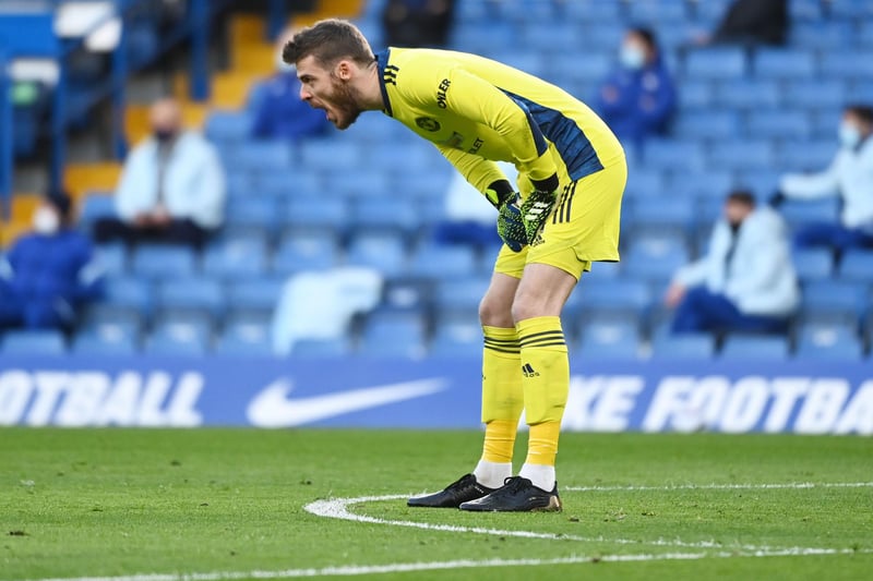 PSG manager Mauricio Pochettino is plotting a move to secure the signing of David De Gea from Manchester United. (Sun)