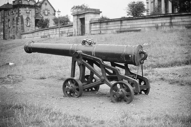 An old cannon on Calton Hill photographed in 1950.