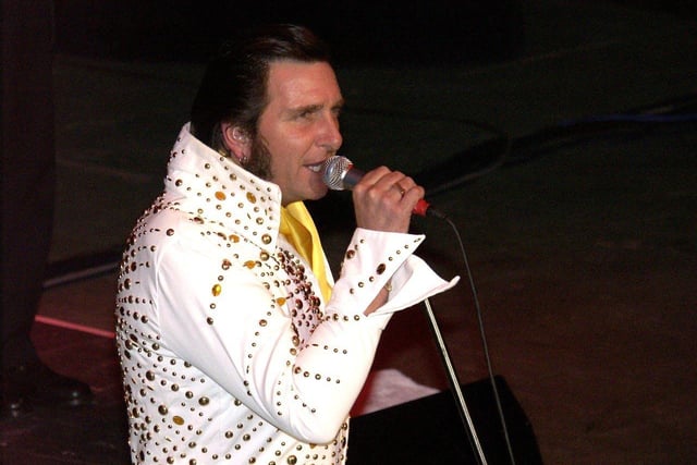 The Elvis Collection starring Billy J McGreggor LVIS came to Sheffield City Hall in 2006