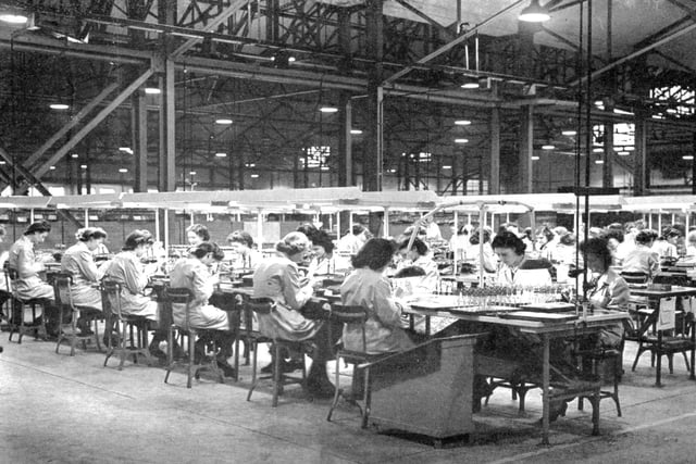 Another view of workers at the Eddison Swan factory, 1950. Photo: Bill Hawkins.