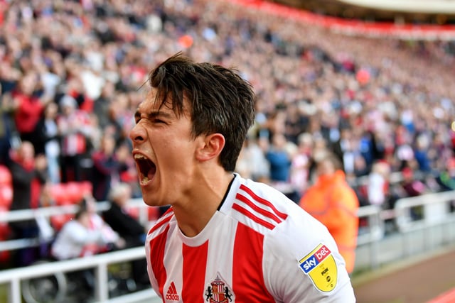 A fans' favourite, O'Nien saw a clause in his contract triggered last year and is now set to play a key role as Sunderland look to return to the Championship.