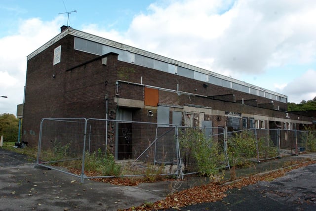 Derelict property at Beeches Drive, Norfolk Park, November 4, 2003