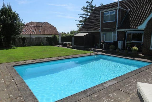 Marketed by William H Brown, 01777 717036.