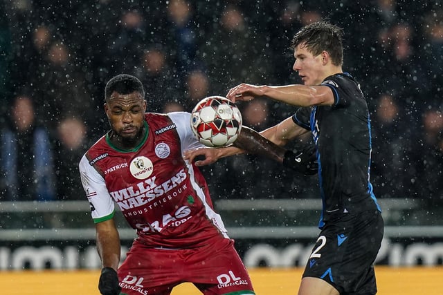 Leeds are said to be preparing an offer in the region of £5 million for Besiktas striker Cyle Larin, now his current loan side S.V. Zulte look unlikely to take up their option-to-buy clause. (Fanatik). (Photo by BRUNO FAHY/BELGA MAG/AFP via Getty Images)