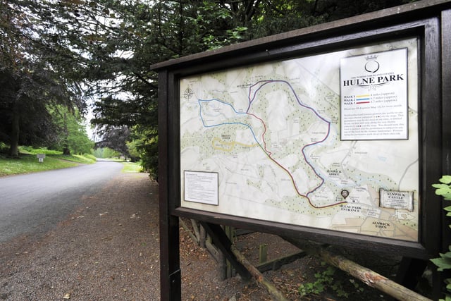 An eight mile circular walk via Alnwick town centre takes in Narrowgate, Bailiffgate, Ratten Row and around the superb Hulne Park.