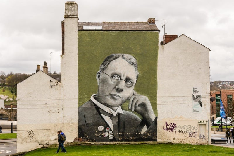 A Celebration to Sheffield Steel is the mural tribute to Harry Brearley, the inventor of stainless steel.